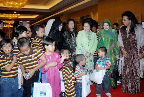 ROSMAH MANSOR