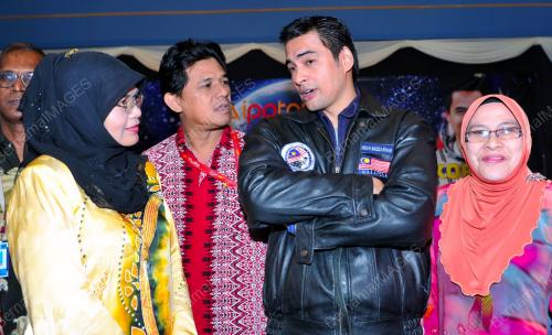 KL27_17052012_ANGKASAWAN