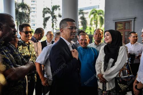 DATUK SERI MOHAMED AZMIN ALI