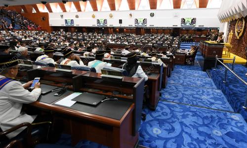 KL27_17072018_PARLIMEN_BN201807163289