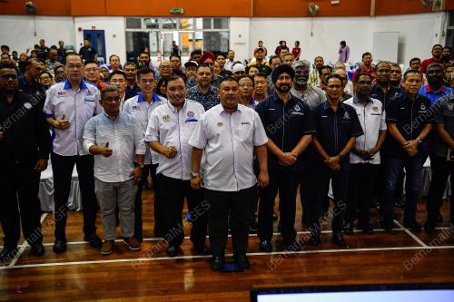 DATUK AZMAN ABIDIN