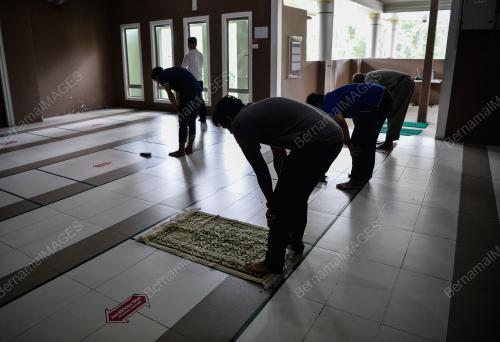 TINJAUAN SURAU RNR DALAM PERINTAH KAWALAN PERGERAKAN BERSYARAT (PKPB)