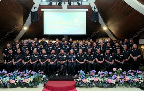KL27_18042017_POLIS