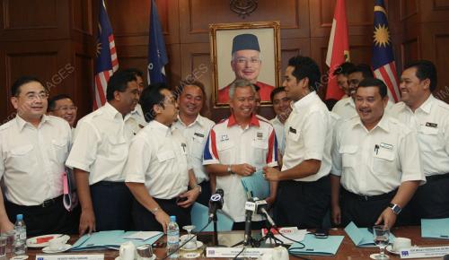 KHAIRY JAMALUDDIN