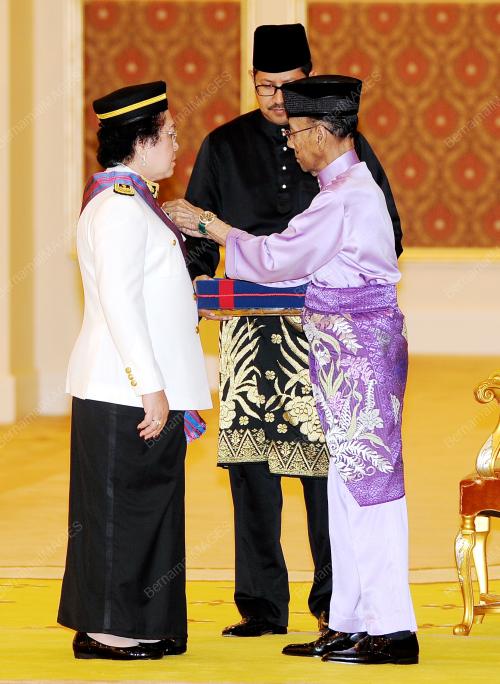 KL27_18102016_AGONG