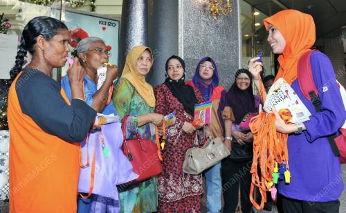 KL27_18112013_WANITA