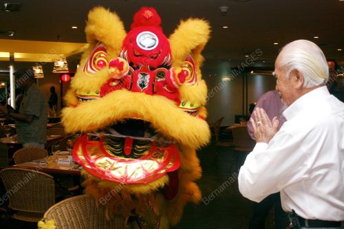 KL27_19022013_Tarian_Singa