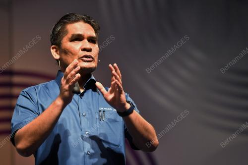 SENATOR DATUK DR MOHD RADZI MD JIDIN