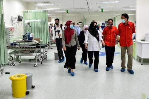 DATUK DR NORAINI AHMAD