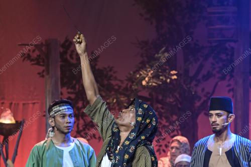 TEATER MUZIKAL UDA DAN DARA
