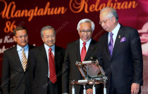 DATUK SERI NAJIB TUN RAZAK