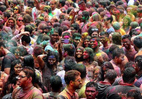 KL27_21032015_HOLI