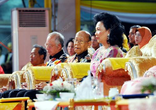 KL27_21042012_AGONG