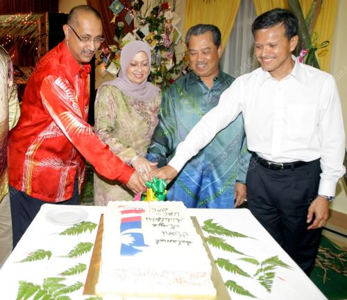 TAN SRI MUHYIDDIN YASSIN
