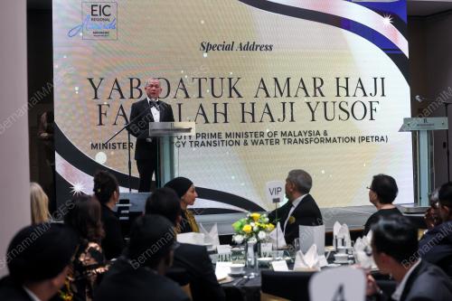 DATUK SERI FADILLAH YUSOF