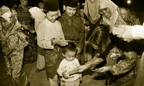 RAFIDAH AZIZ BERBUKA PUASA MALAM TUJUH LIKUR