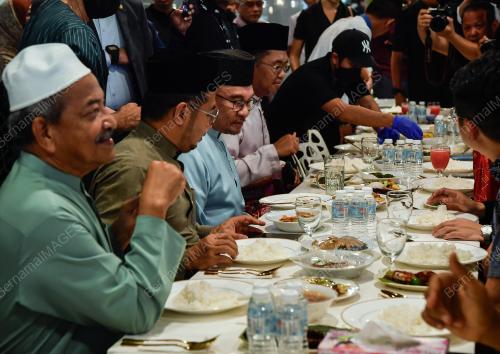 DATUK SERI ANWAR IBRAHIM