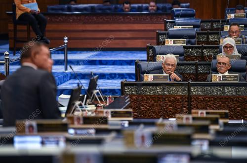 DATUK SERI HAMZAH ZAINUDIN