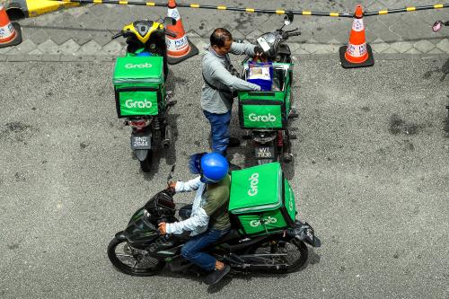 PENGHANTAR MAKANAN P-HAILING