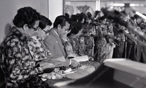 DR. MAHATHIR BIN MOHAMAD
