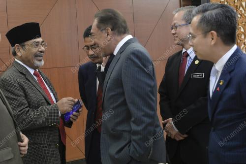 KL27_23102019_PARLIMEN