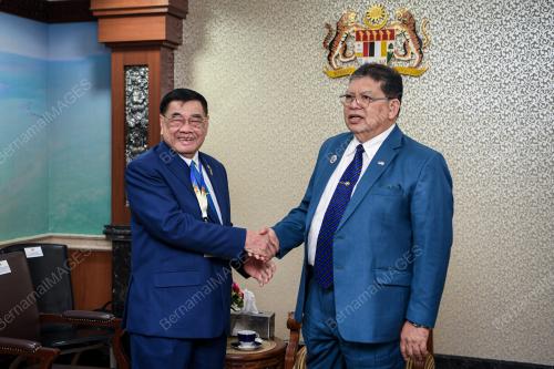 TAN SRI JOHARI ABDUL