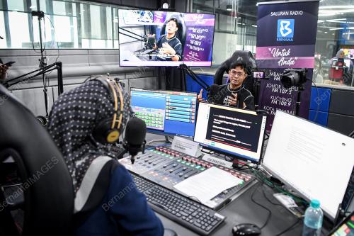 CAKRA KHAN