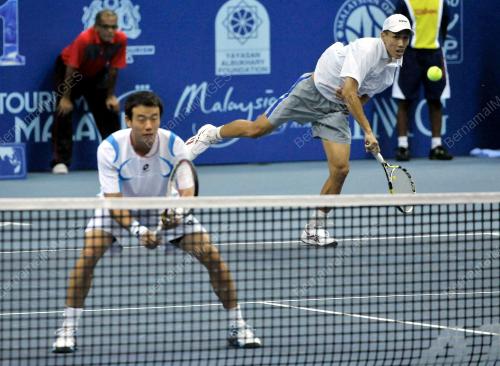 KL27_25092012_TENIS