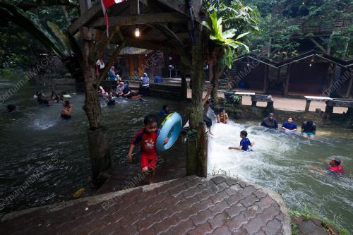 TINJAUAN HARI NATAL