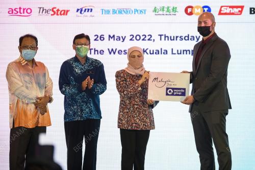 DATUK SERI NANCY SHUKRI