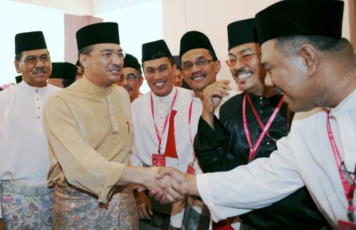 DATUK SERI HISHAMMUDDIN TUN HUSSEIN