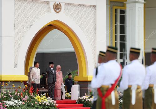 AL-SULTAN ABDULLAH RIÃ•AYATUDDIN AL-MUSTAFA BILLAH SHAH