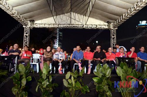 KL27_26082013_KONSERT_HARMONY
