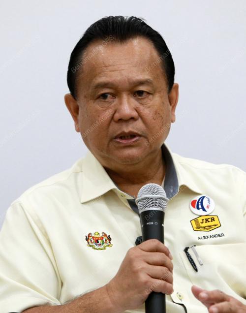 DATUK SERI ALEXANDER NANTA LINGGI