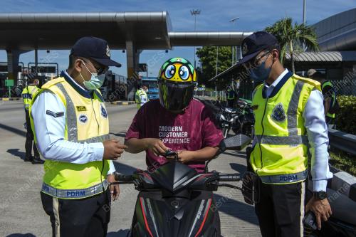 OPERASI KHAS PERDAGANGAN DI PLAZA TOL SUNGAI RAMAL