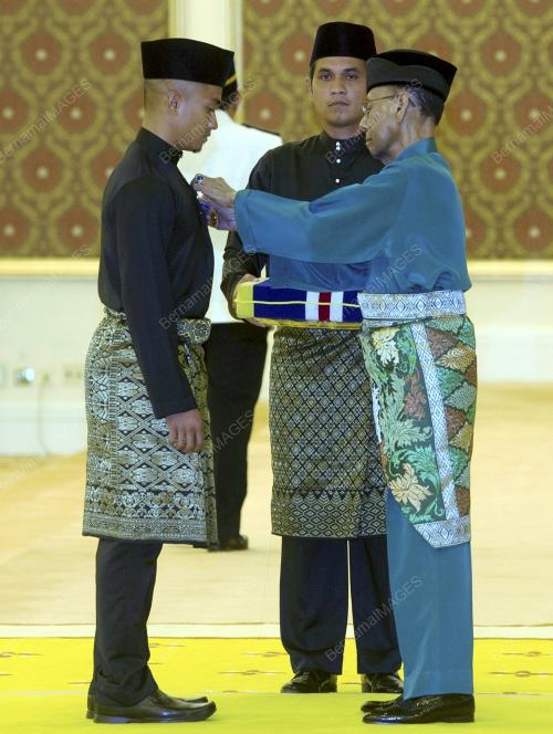 KL27_27102016_AGONG_PINGAT