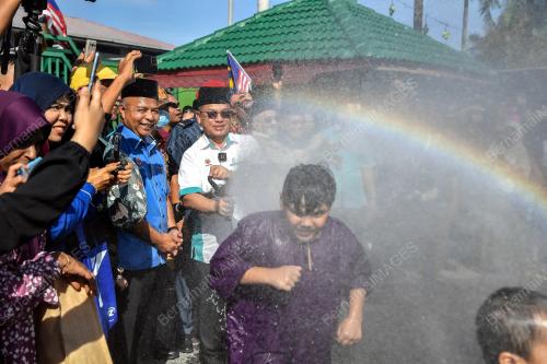 DATUK DR MOHD NA'IM MOKHTAR