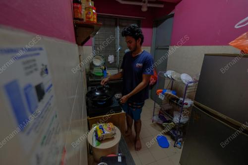 PAKEJ RANGSANGAN EKONOMI PRIHATIN RAKYAT (PRIHATIN) : INDIVIDU BUJANG DAN PELAJAR IPT