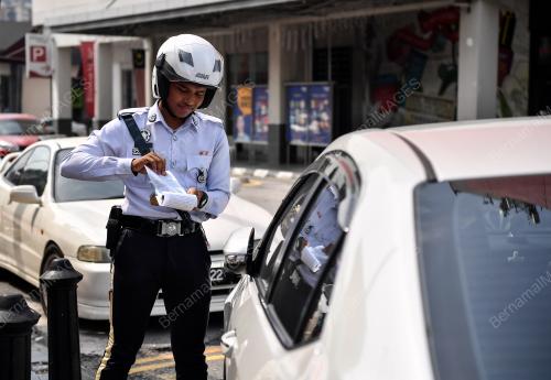 OPERASI HORMAT UNDANG-UNDANG JALAN RAYA POLIS KL