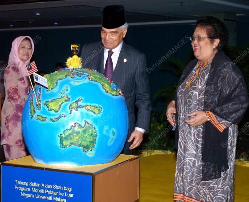 SULTAN AZLAN SHAH