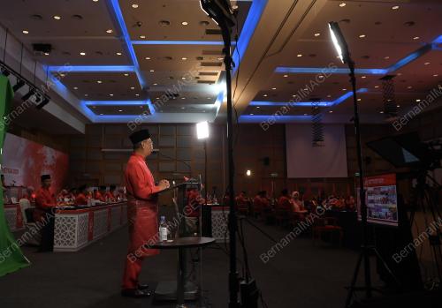 TAN SRI MUHYIDDIN YASSIN