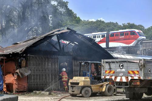 KEBAKARAN KEDAI HARDWARE