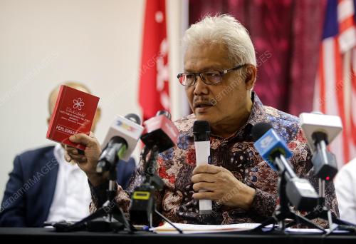 DATUK SERI HAMZAH ZAINUDDIN