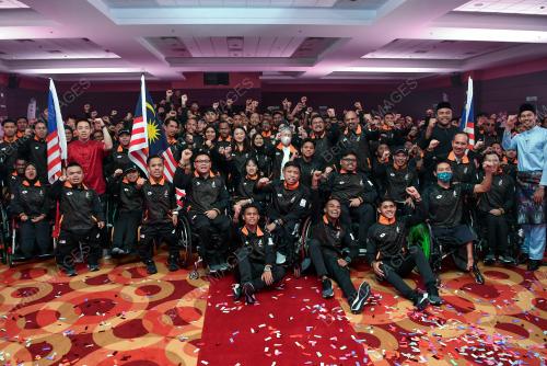 MAJLIS PENYERAHAN BENDERA MALAYSIA
