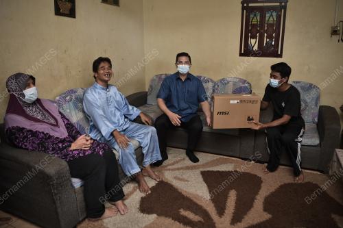 DATUK SERI MOHAMED AZMIN ALI