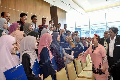 KL27_30082019_ANUGERAH_BN201908289478