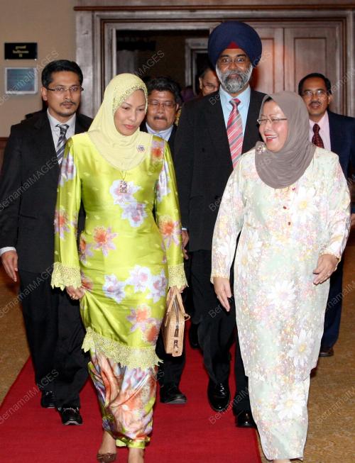TUANKU NUR ZAHIRAH