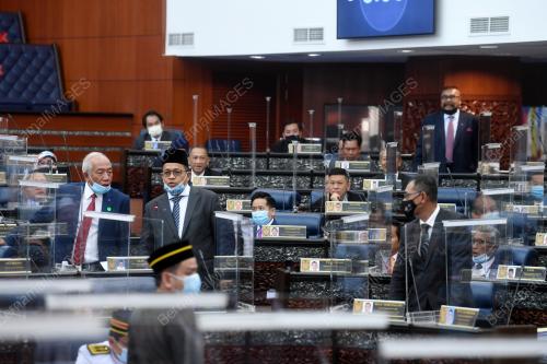 PERSIDANGAN PARLIMEN PENGGAL KETIGA
