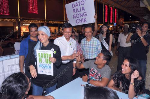 KL27_31032012_EARTH_HOUR
