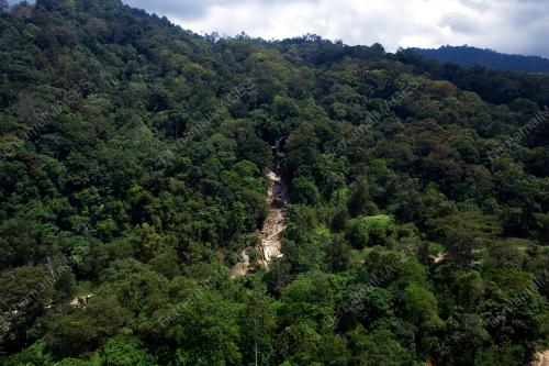 KL27_TANAH_RUNTUH1_12112015